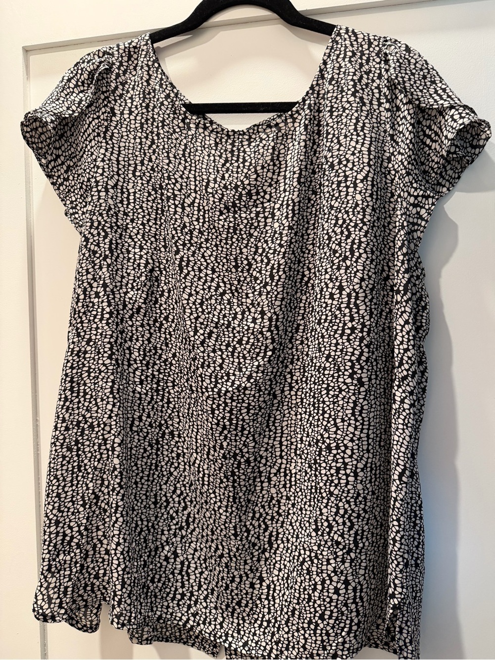 LODT-Black & White Printed Women's blouse